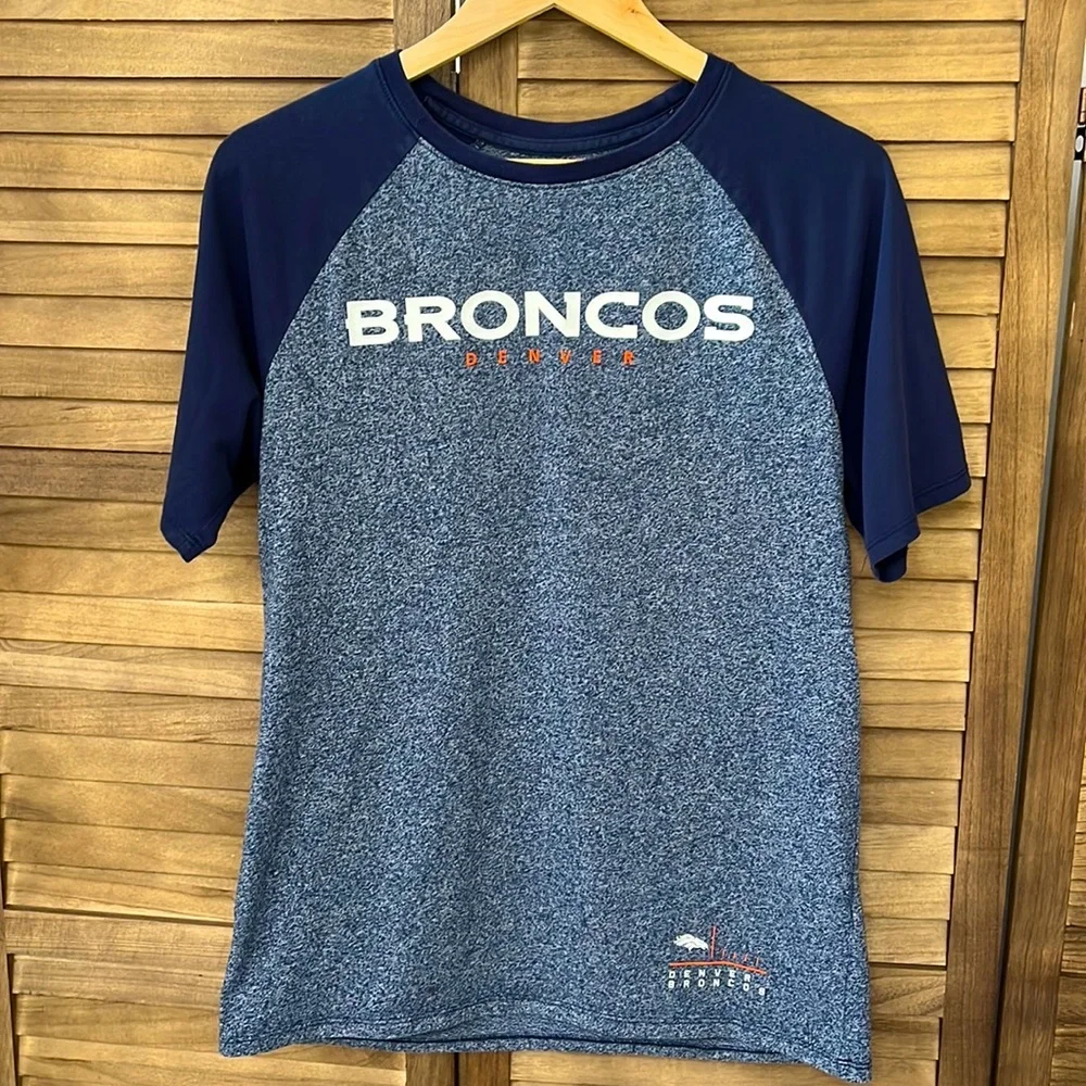 Nike Denver Broncos tshirt‎ size M